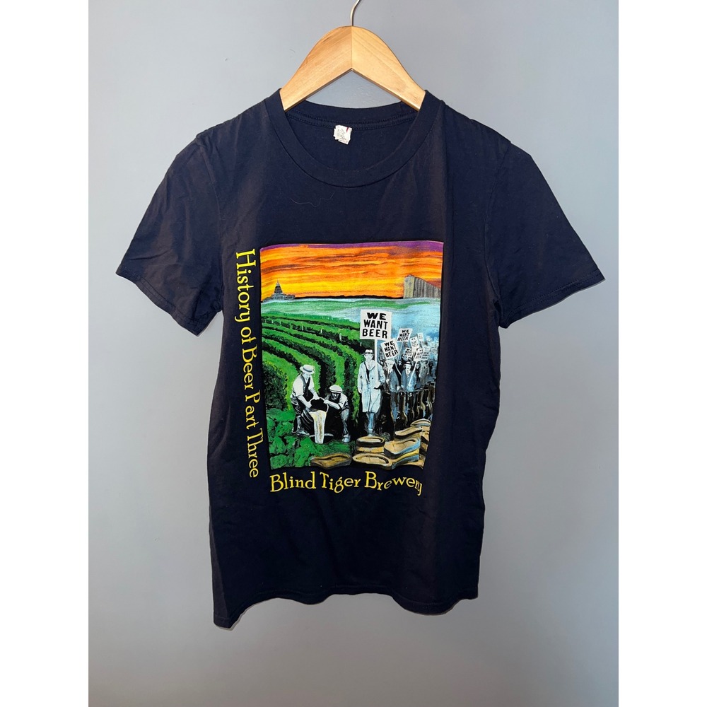 Blind Tiger Brewery Topeka Kansas History of Beer T-Shirt Navy Blue Small Anvil